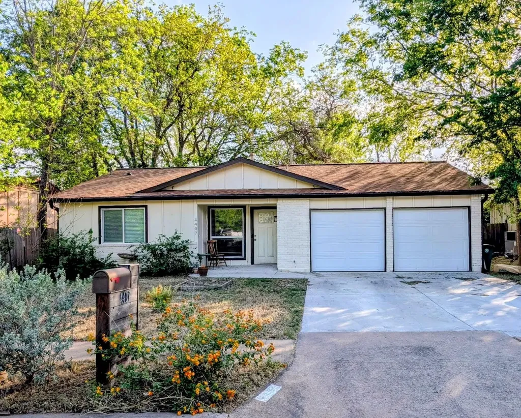 4407 Dovewood Drive Austin TX 78744