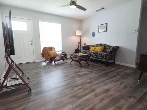 4407 Dovewood Drive Austin TX 78744