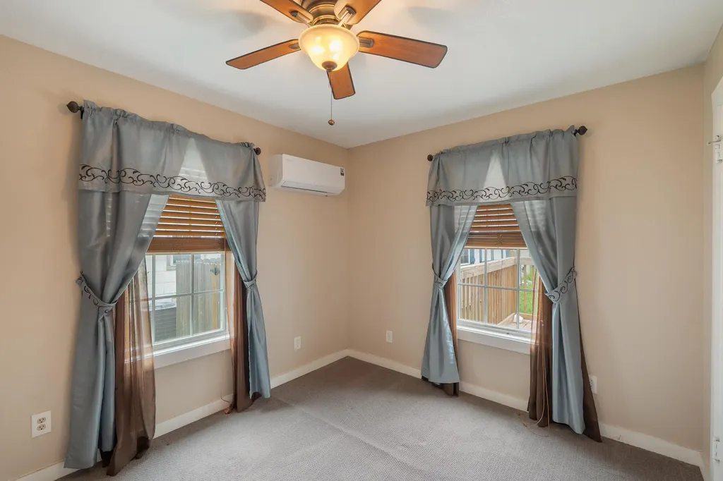 515 Wyeth Street Taylor TX 76574