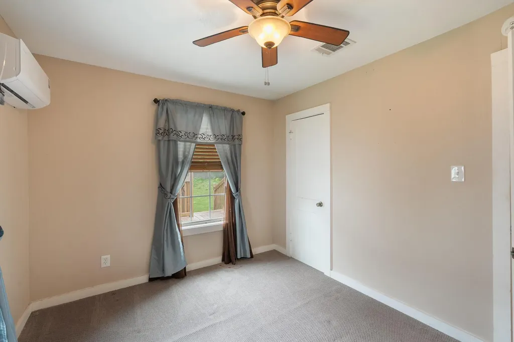 515 Wyeth Street Taylor TX 76574