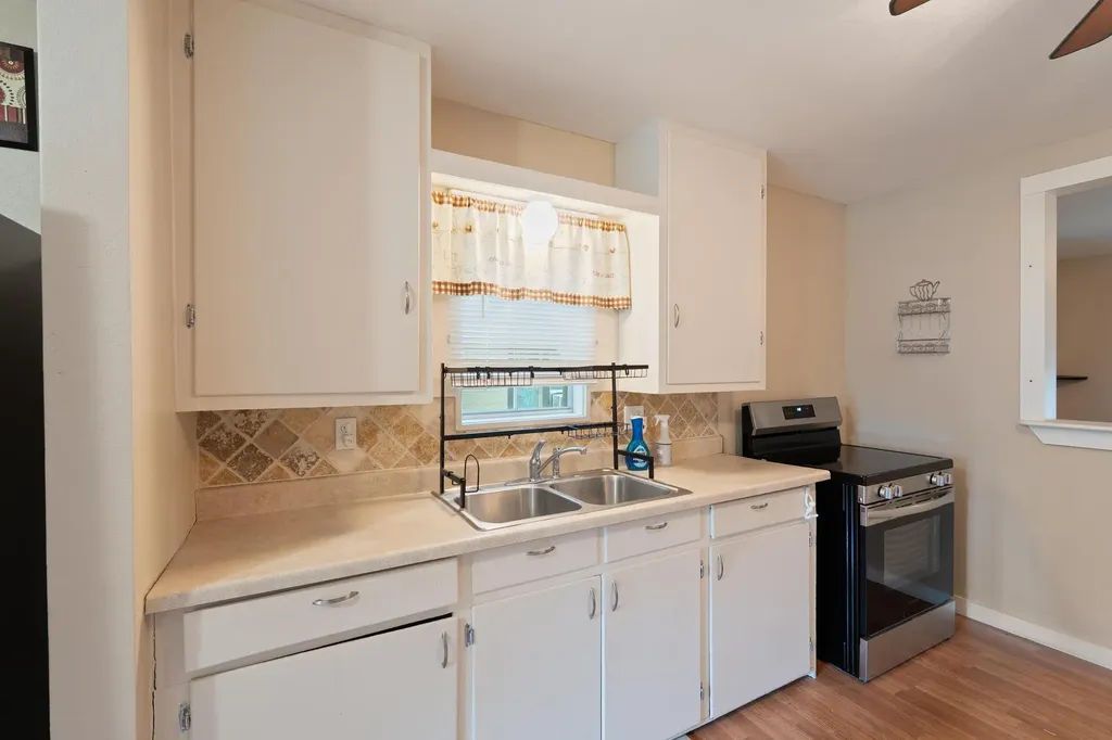 515 Wyeth Street Taylor TX 76574