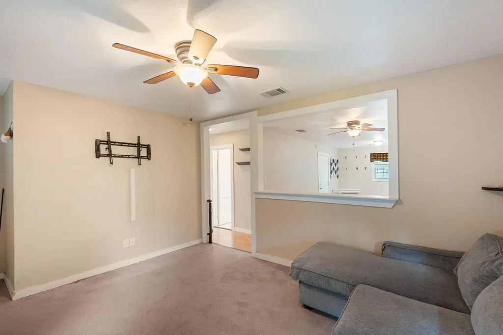 515 Wyeth Street Taylor TX 76574