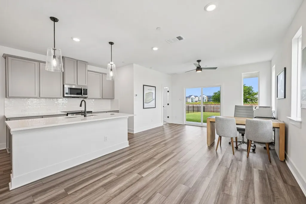 2510 Jack Nora Way Round Rock TX 78665