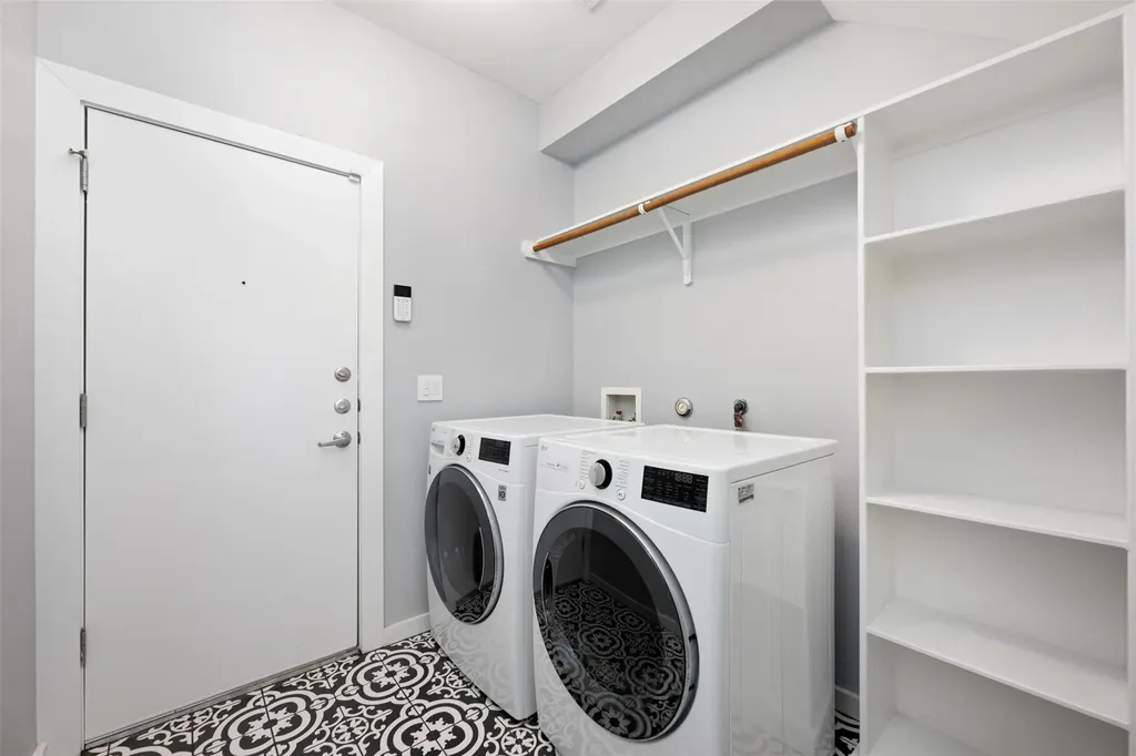 1209 Kinney Avenue Austin TX 78704