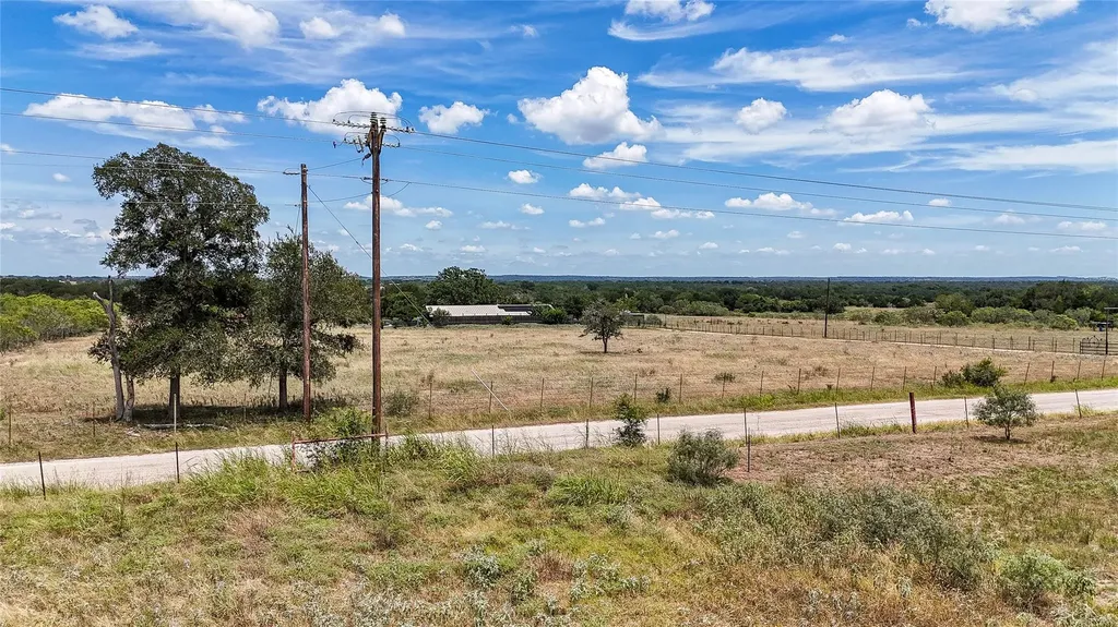 Lot 4 Fox Lane Lockhart TX 78644