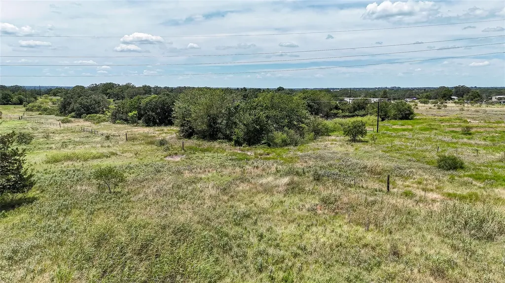 Lot 4 Fox Lane Lockhart TX 78644