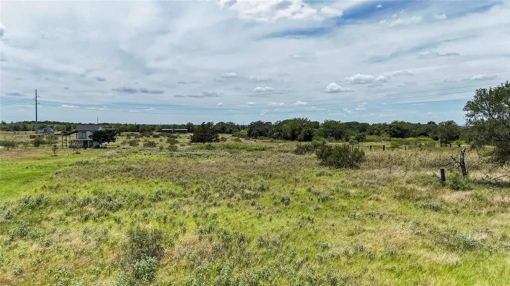 Lot 4 Fox Lane Lockhart TX 78644