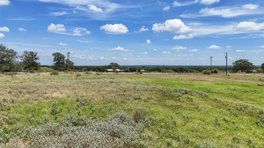 Lot 4 Fox Lane Lockhart TX 78644