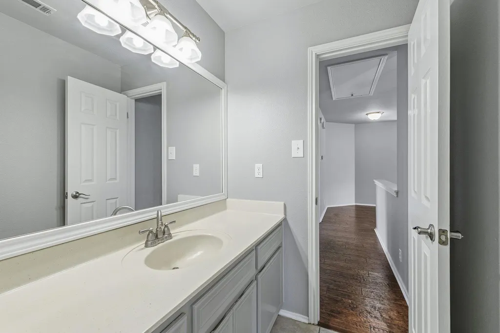 2402 Sparrow Drive Round Rock TX 78681