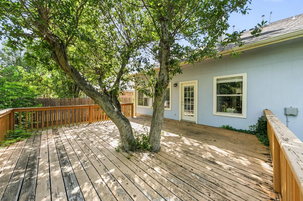 2402 Sparrow Drive Round Rock TX 78681