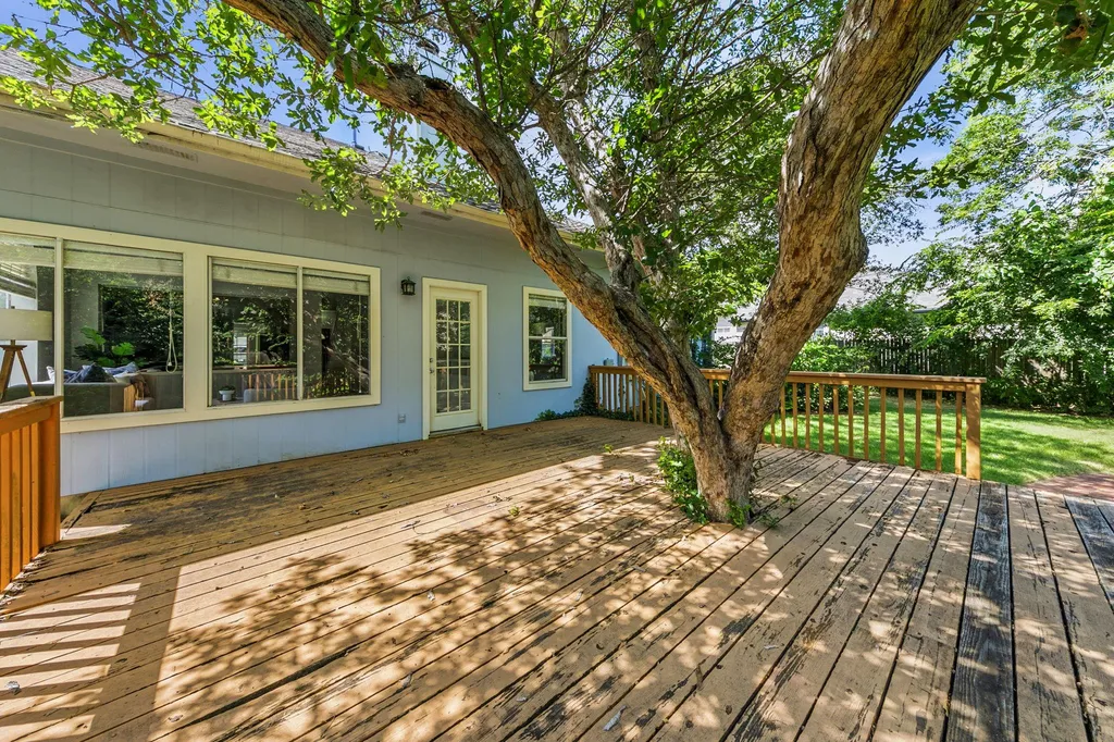 2402 Sparrow Drive Round Rock TX 78681