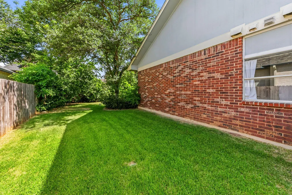 2402 Sparrow Drive Round Rock TX 78681