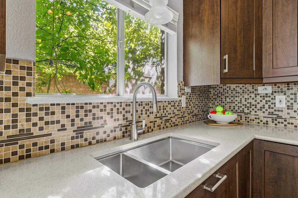2402 Sparrow Drive Round Rock TX 78681