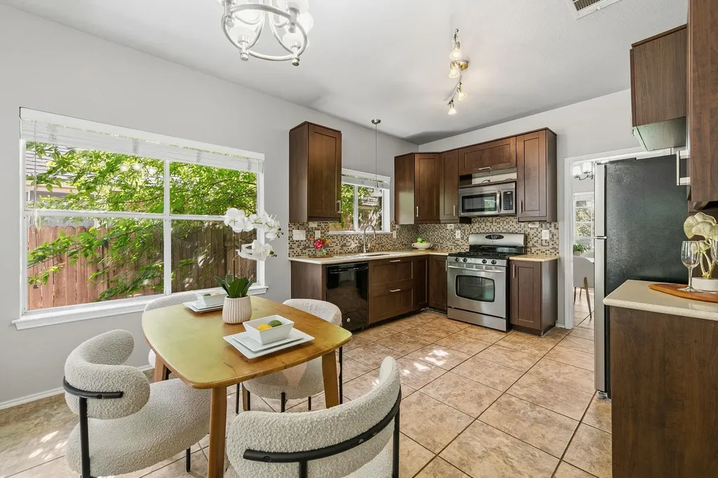 2402 Sparrow Drive Round Rock TX 78681