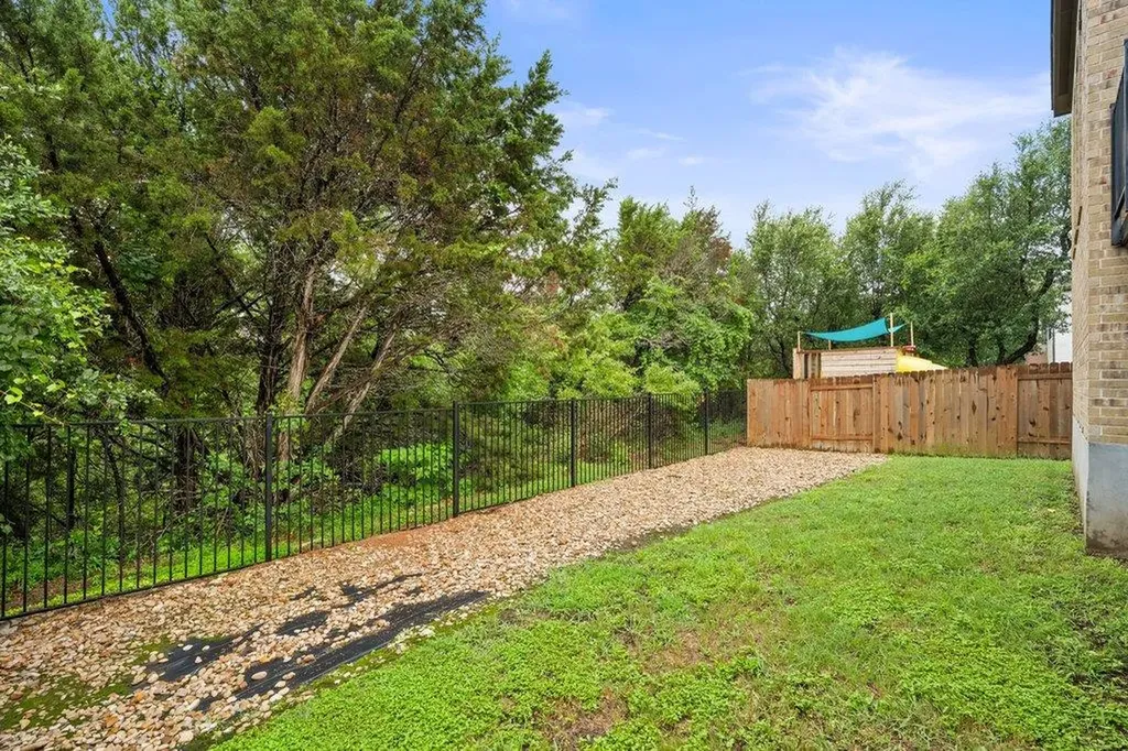 6600 Llano Stage Trail Austin TX 78738