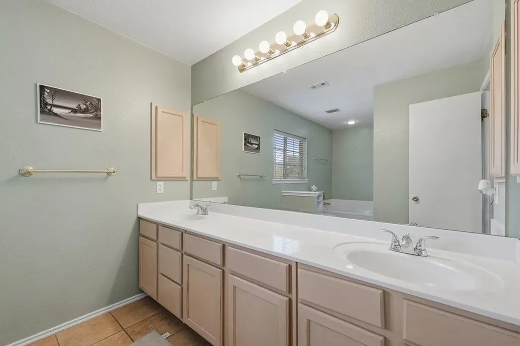 11432 Hillhaven Drive Austin TX 78748