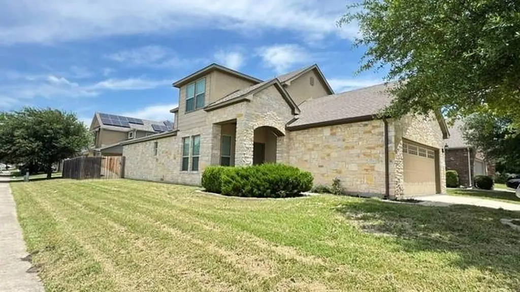 1324 Tillerfield Austin TX 78748