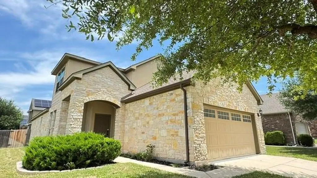 1324 Tillerfield Austin TX 78748