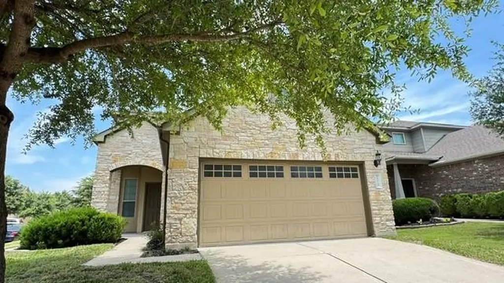 1324 Tillerfield Austin TX 78748