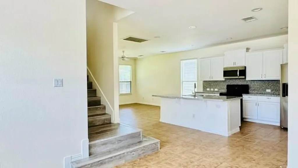 1324 Tillerfield Austin TX 78748