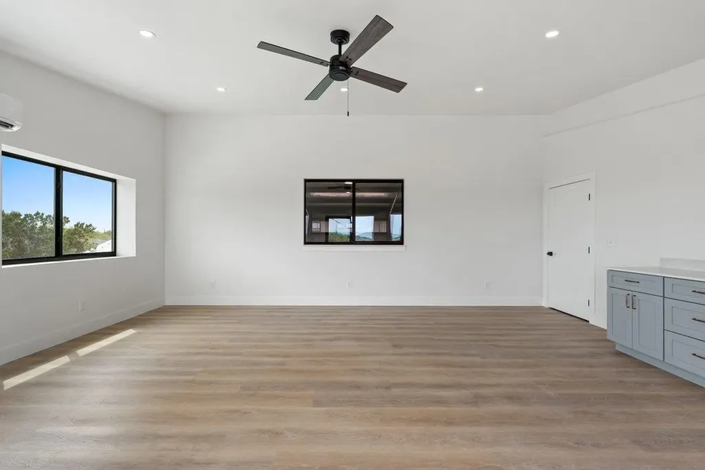 451 Farrell Road Dripping Springs TX 78620