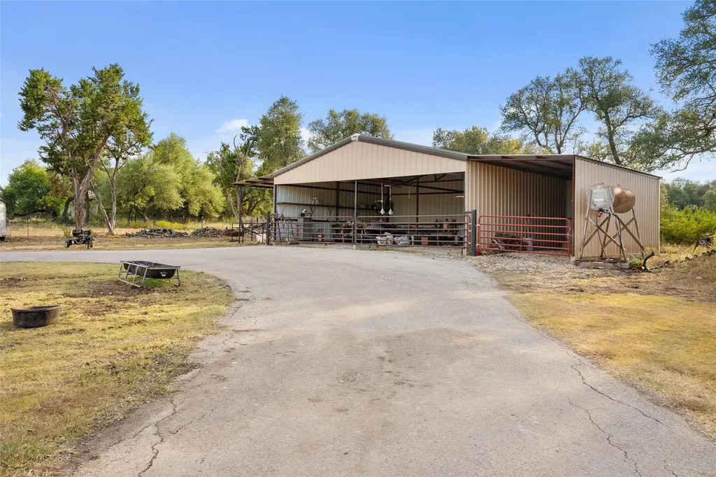 2700 County Road 282 Road Leander TX 78641