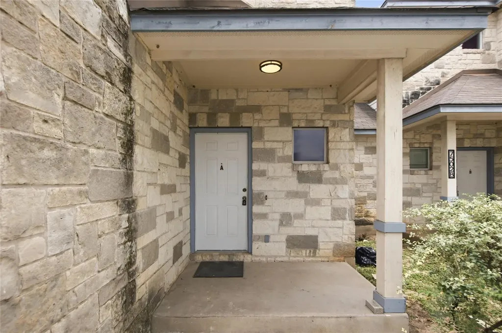 7502 Lazy Creek Drive Austin TX 78724