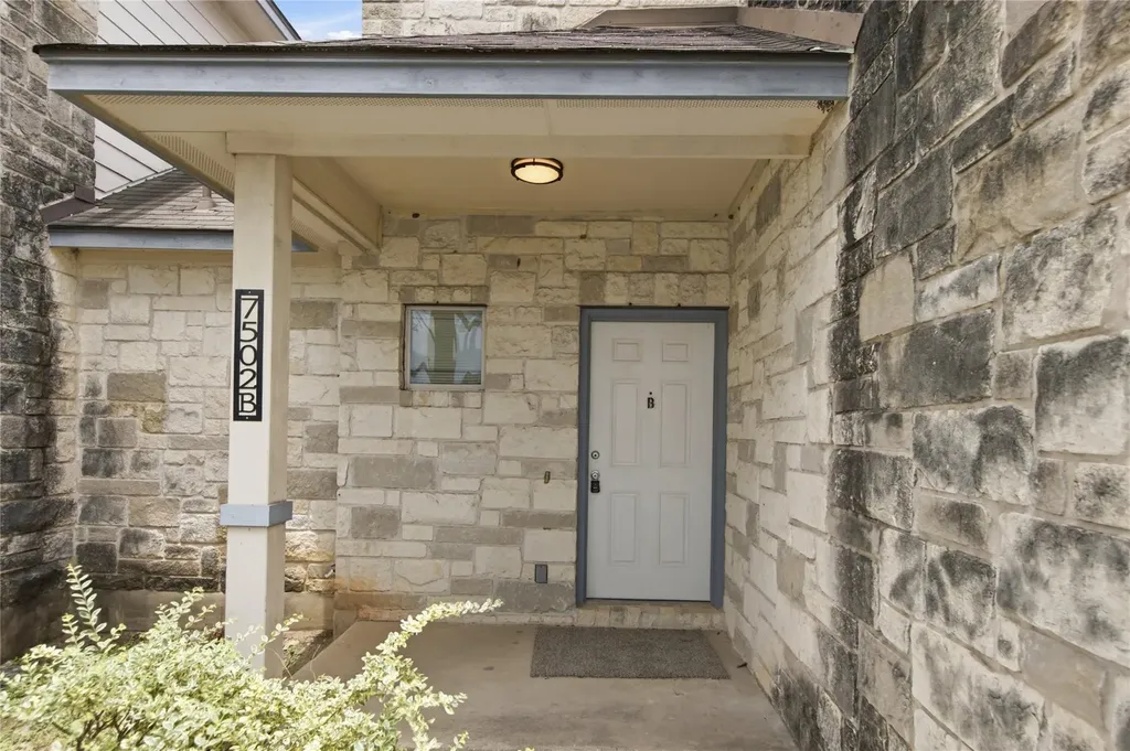 7502 Lazy Creek Drive Austin TX 78724