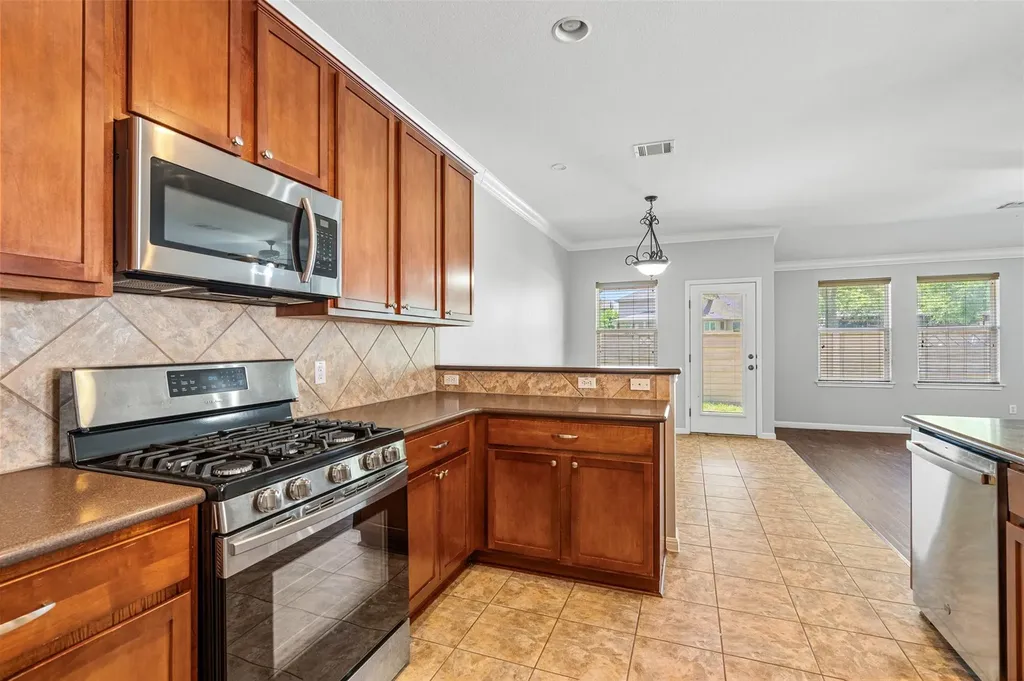 2505 Rusk Court Round Rock TX 78665