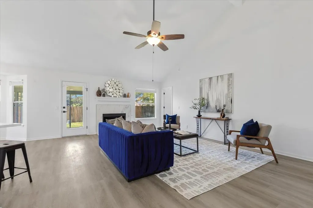 824 Brandi Circle Kyle TX 78640