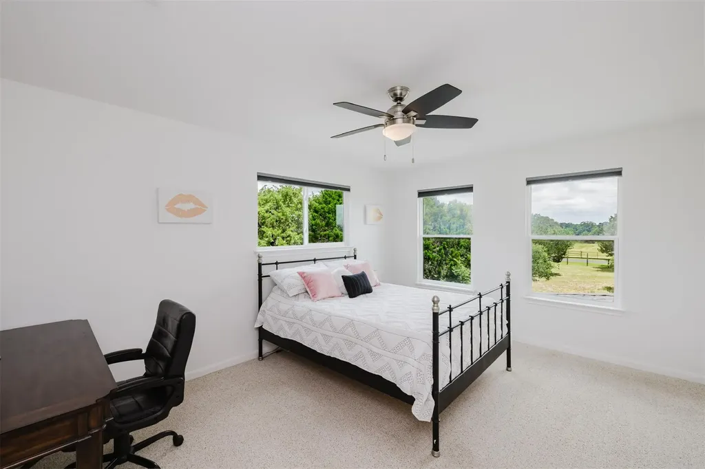 121 Lakewood Trail Leander TX 78641