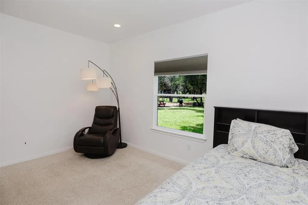 121 Lakewood Trail Leander TX 78641