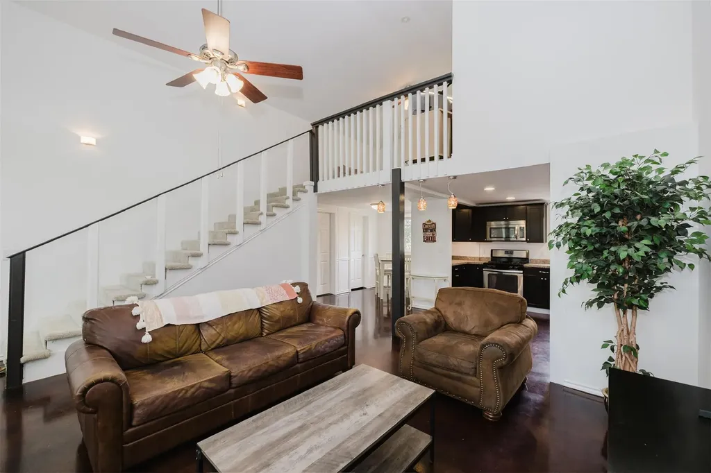 121 Lakewood Trail Leander TX 78641