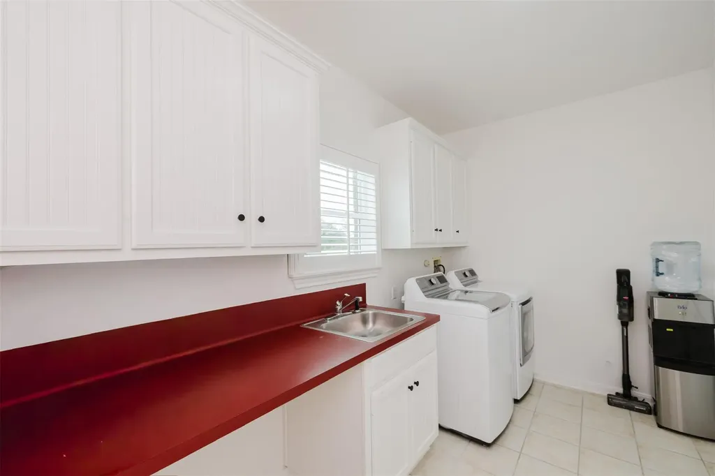 121 Lakewood Trail Leander TX 78641