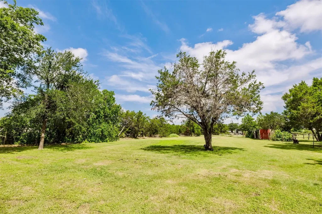 121 Lakewood Trail Leander TX 78641