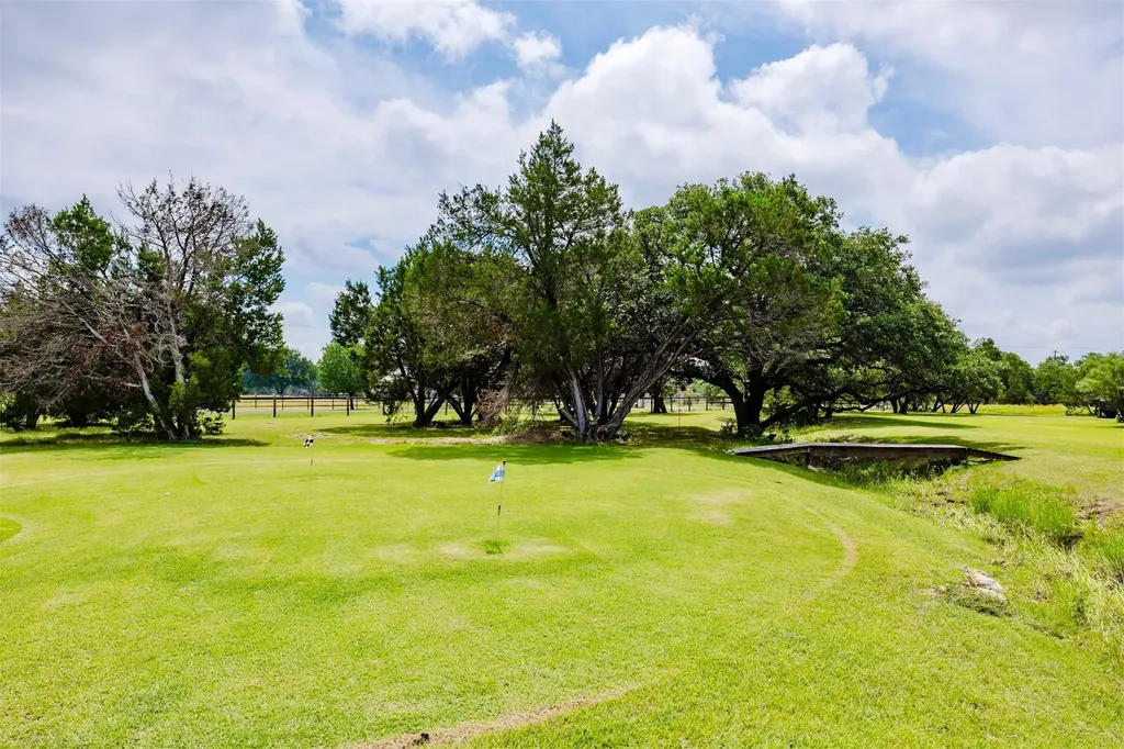 121 Lakewood Trail Leander TX 78641