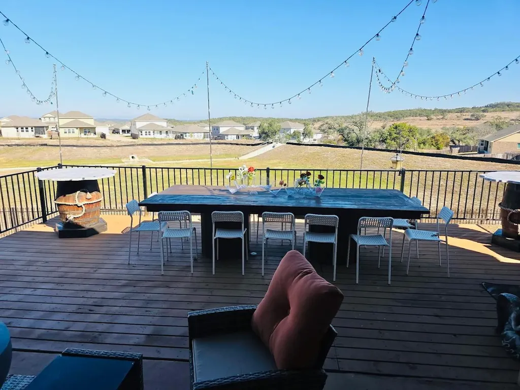 602 Sue Peaks Loop Dripping Springs TX 78620