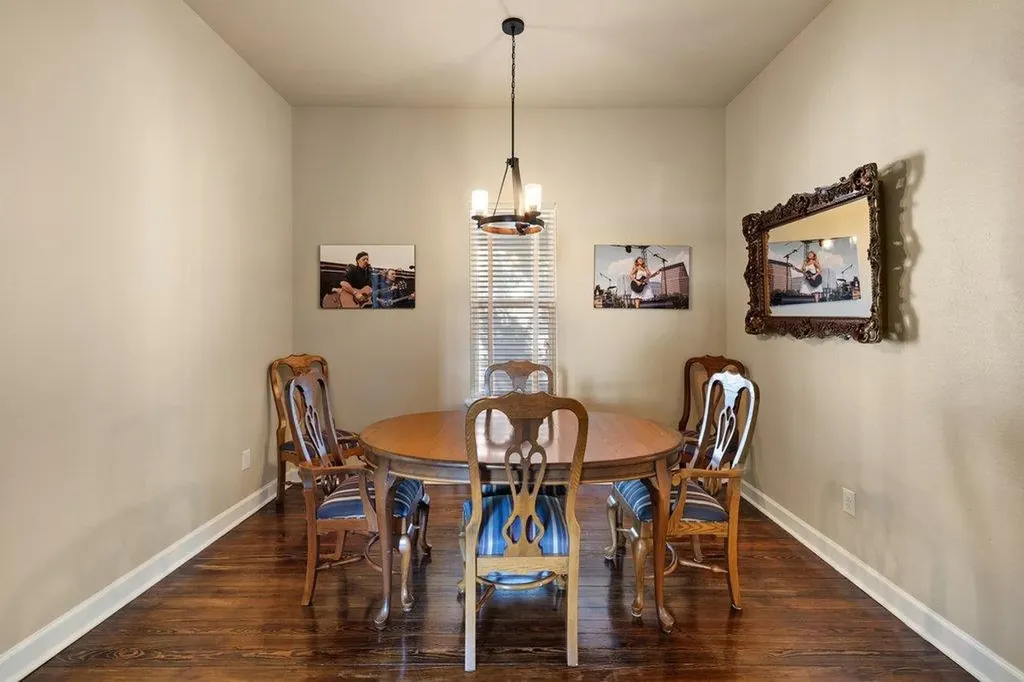 314 And 312 W 3rd Street Taylor TX 76574