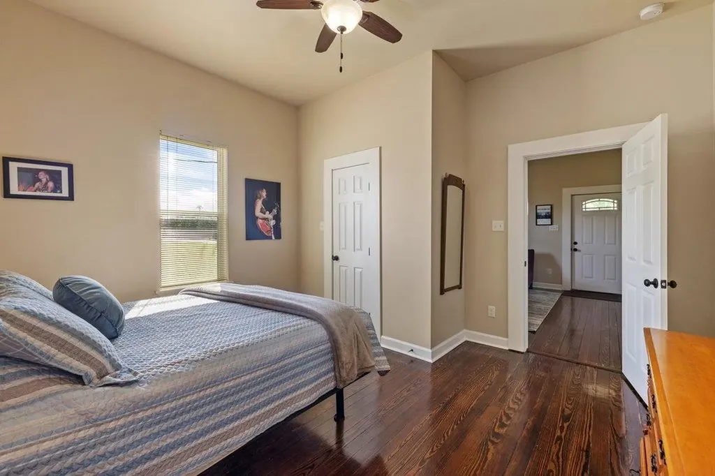 314 And 312 W 3rd Street Taylor TX 76574