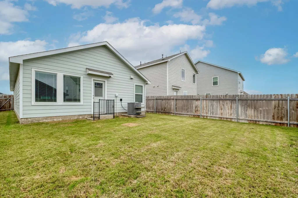 23412 Tiny Moons Way Elgin TX 78621