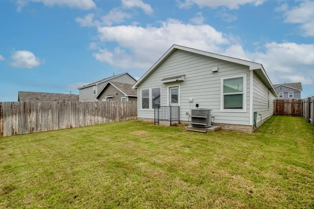 23412 Tiny Moons Way Elgin TX 78621