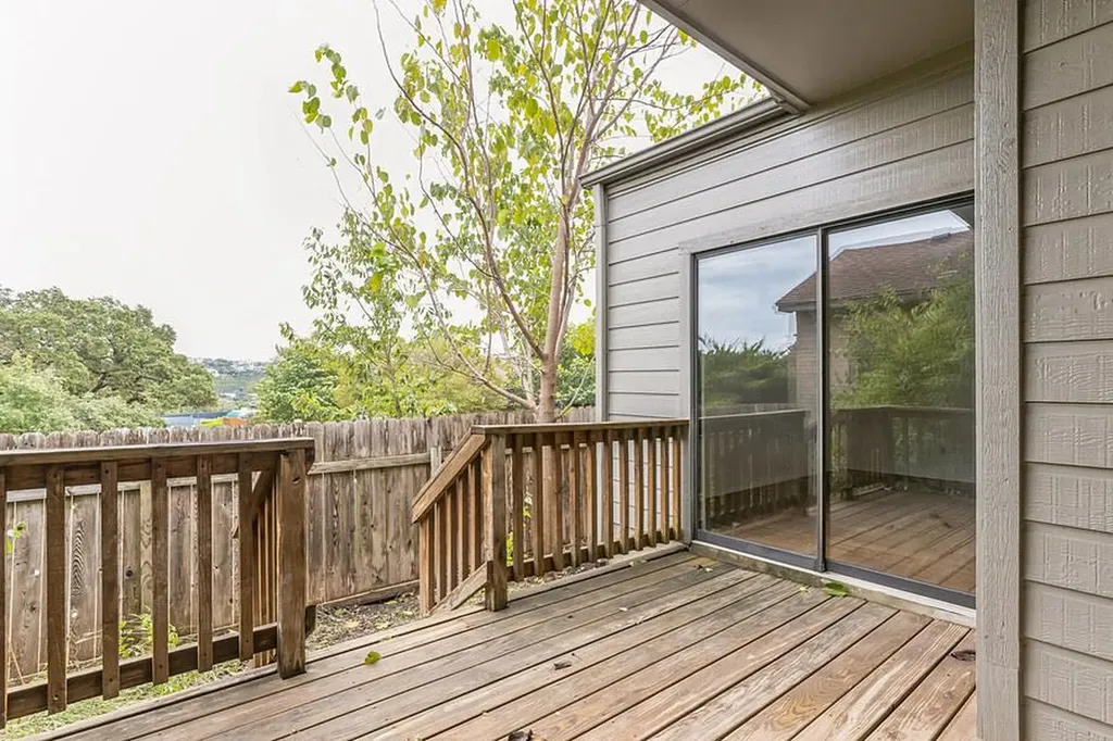 5701 Scout Bluff Austin TX 78731