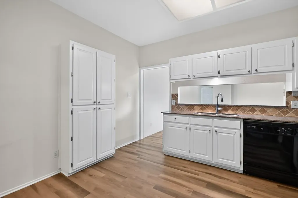 5701 Scout Bluff Austin TX 78731