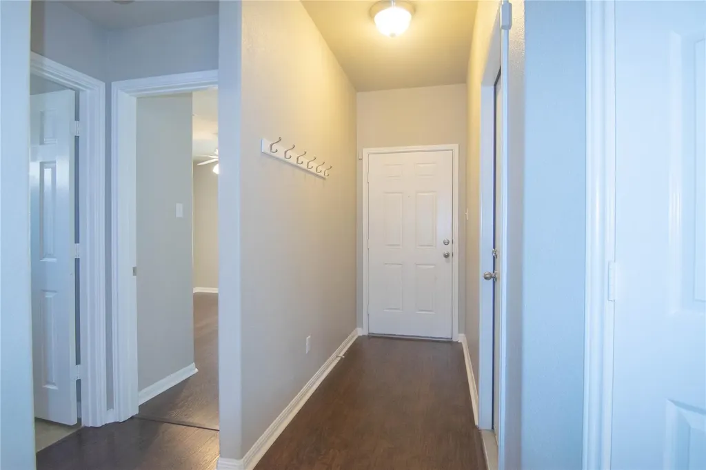 504 Comal Run Hutto TX 78634