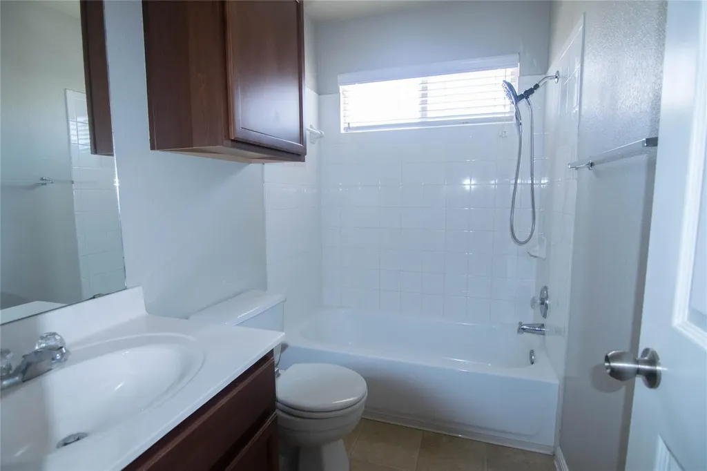 504 Comal Run Hutto TX 78634