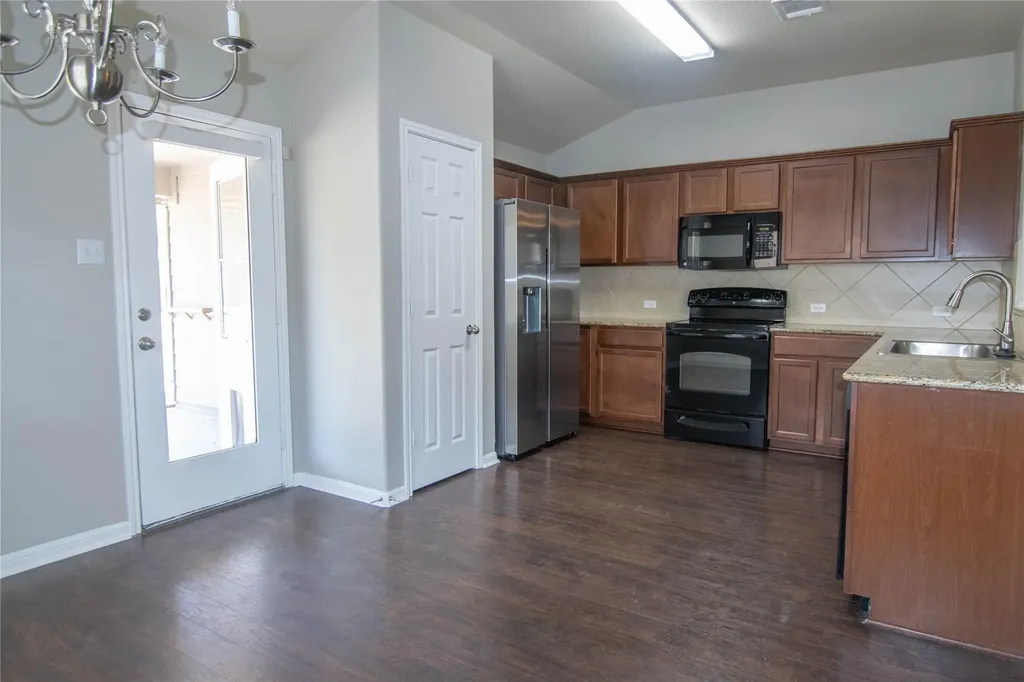 504 Comal Run Hutto TX 78634