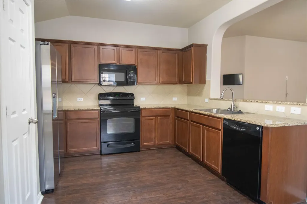 504 Comal Run Hutto TX 78634