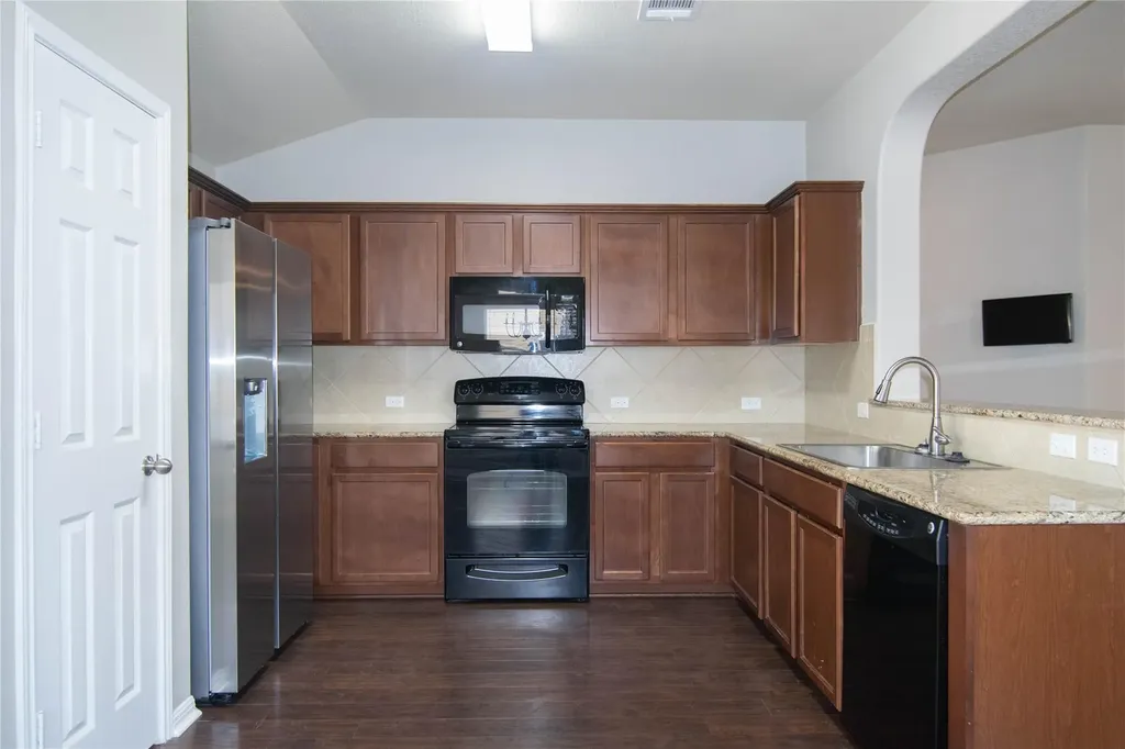 504 Comal Run Hutto TX 78634