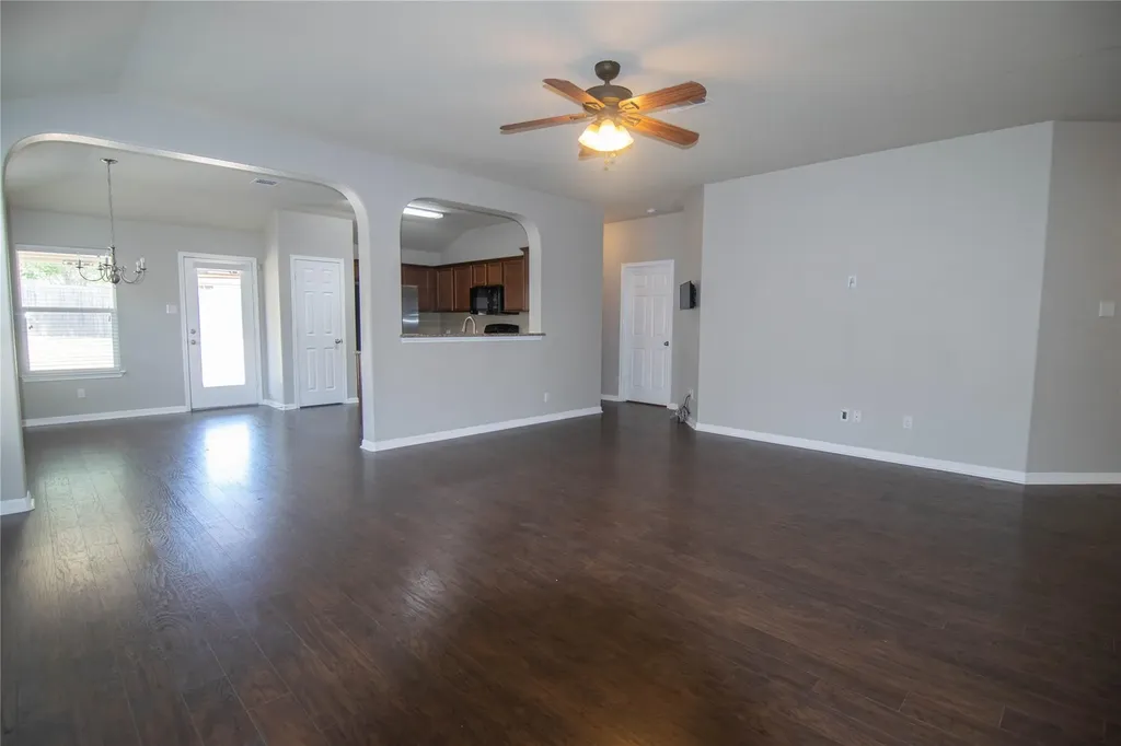 504 Comal Run Hutto TX 78634