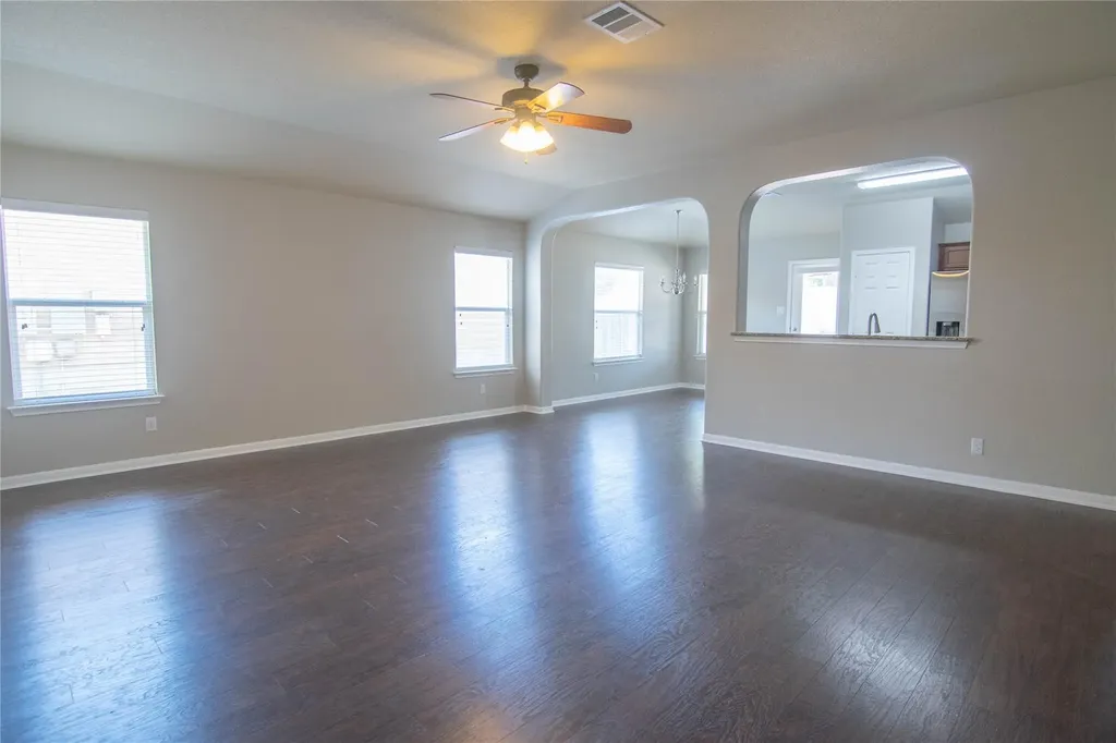 504 Comal Run Hutto TX 78634